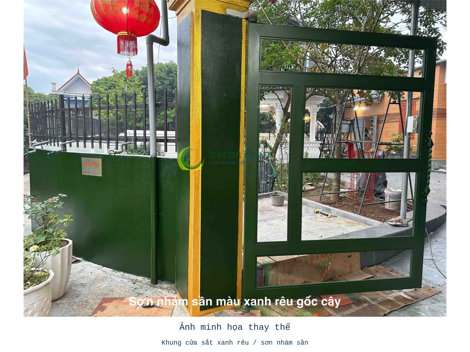 Ảnh minh họa thay thế khung cửa sắt xanh rêu / sơn nhám sần