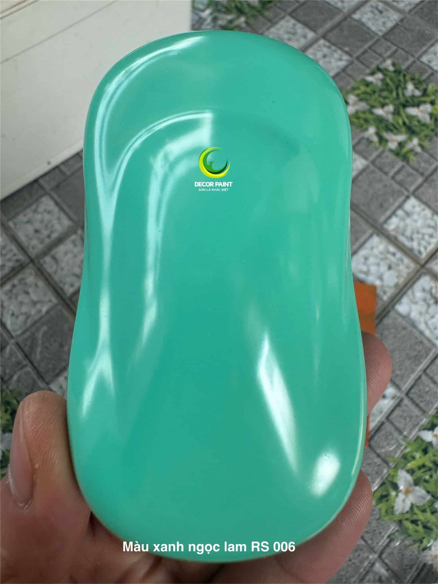 Sơn đa năng 15 in 1 màu xanh lam RS-006 lon 1.0 kg